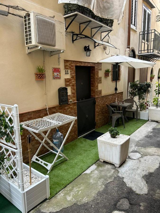 La Casetta Di Sharon Palermo Buitenkant foto