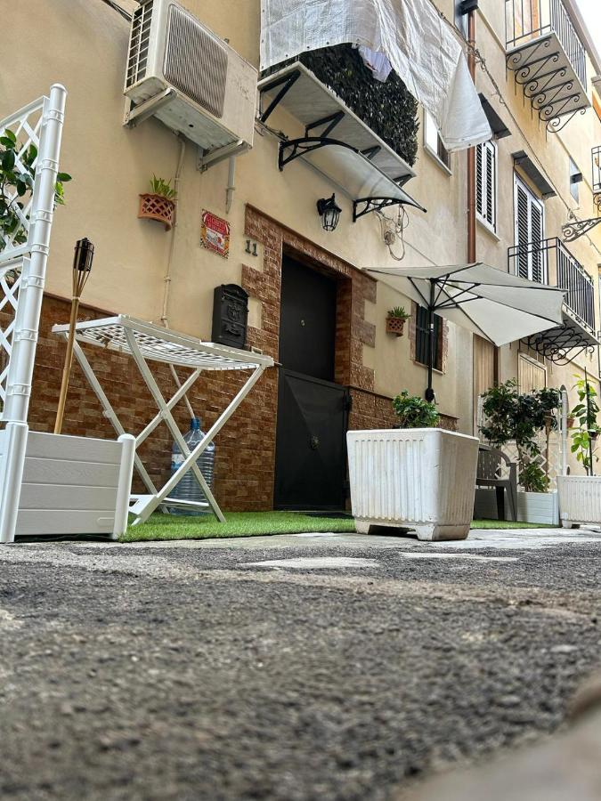 La Casetta Di Sharon Palermo Buitenkant foto